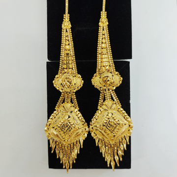Gold Earring with Earchain by 